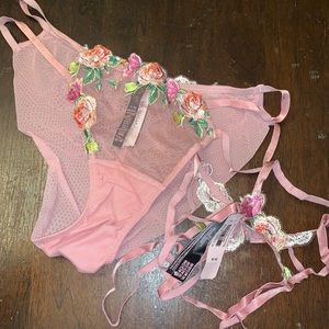 Victoria’s Secret Very Sexy Dusty Rose Embroidery Rose String Bikini & Panty